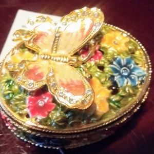 Beautiful New butterfly jewelry/keepsake